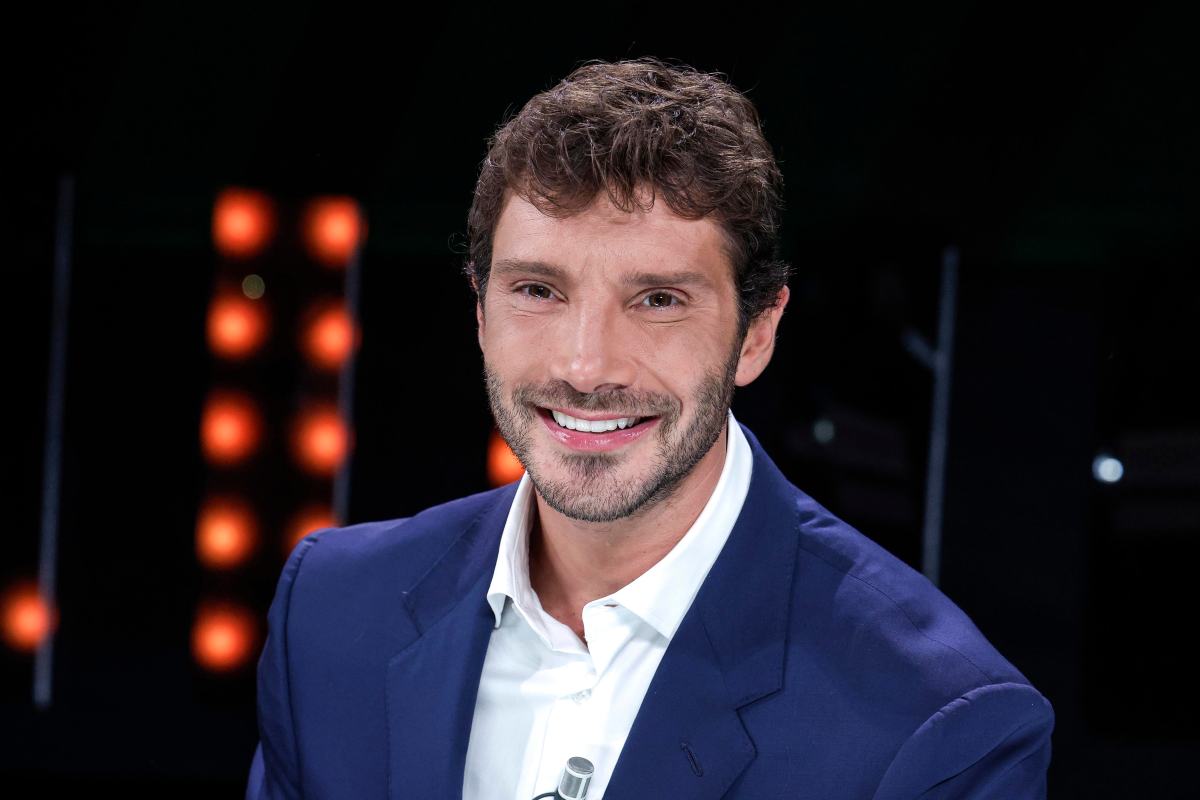 stefano de martino in studio